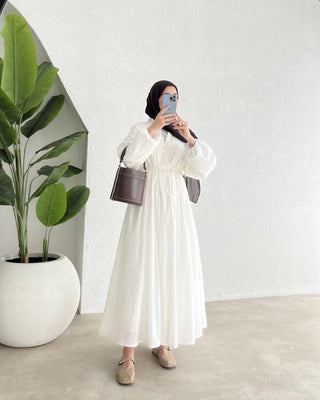 Kleid mit Knöpfen - Ecru